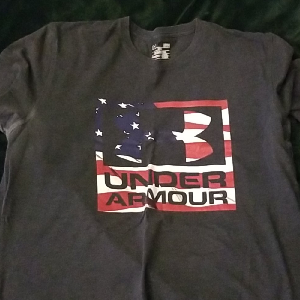 Lrg mens under armour tee shirt